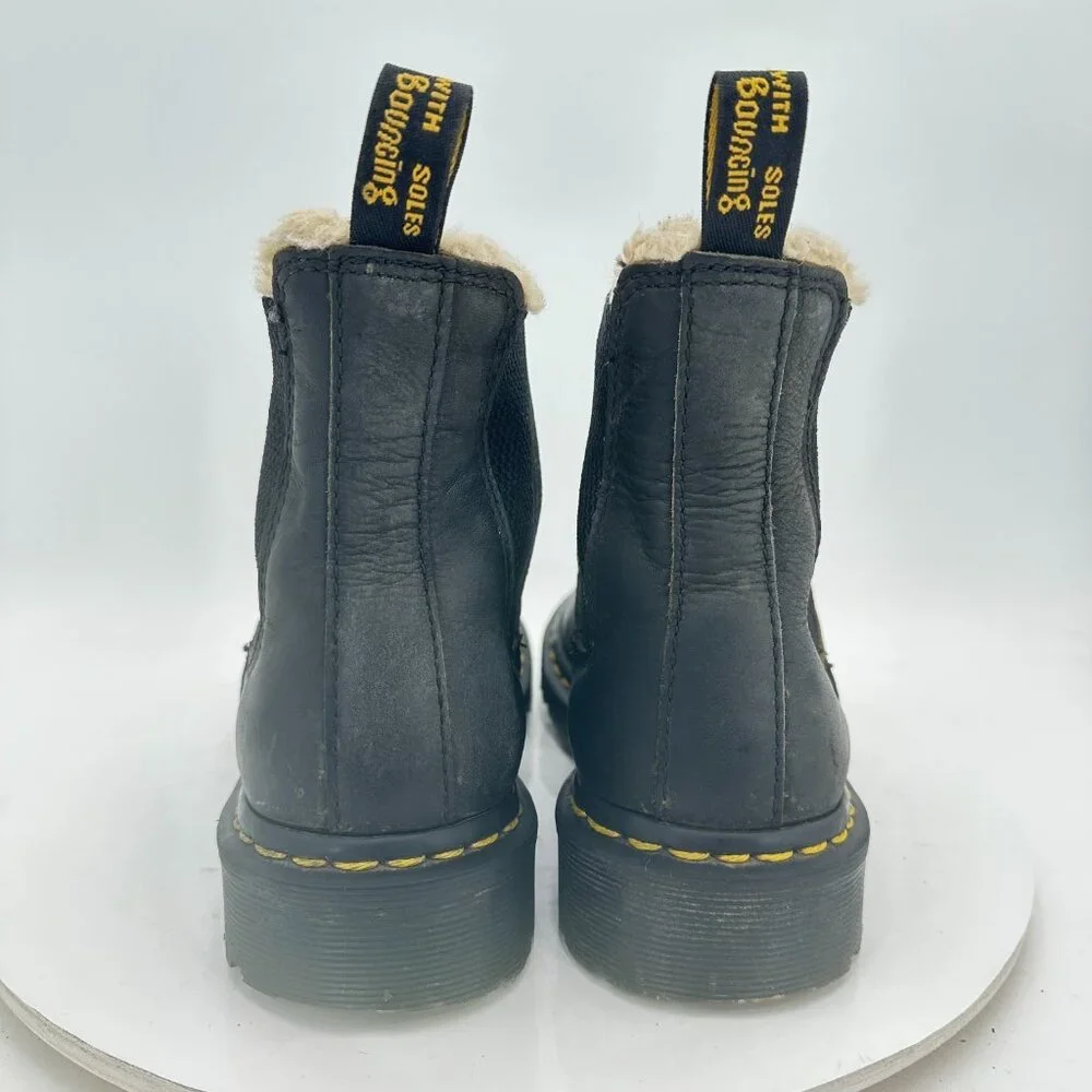 Dr. Martens Leonore Women Size 8 Black Leather Faux Fur Lined Chelsea Boot - Picture 5 of 11